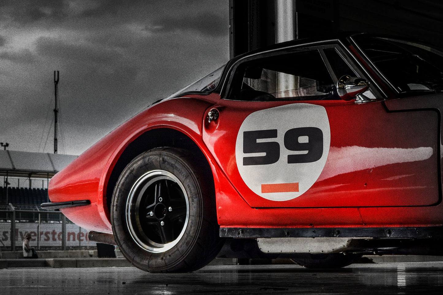 Revv Modern Racing Sans Serif